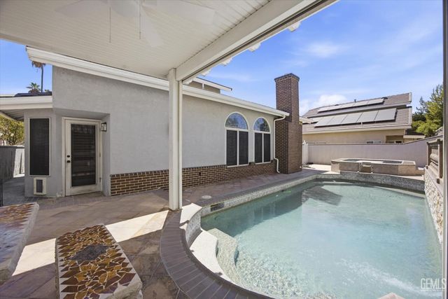 3625 Bernard Street 19, Bakersfield, CA 93306