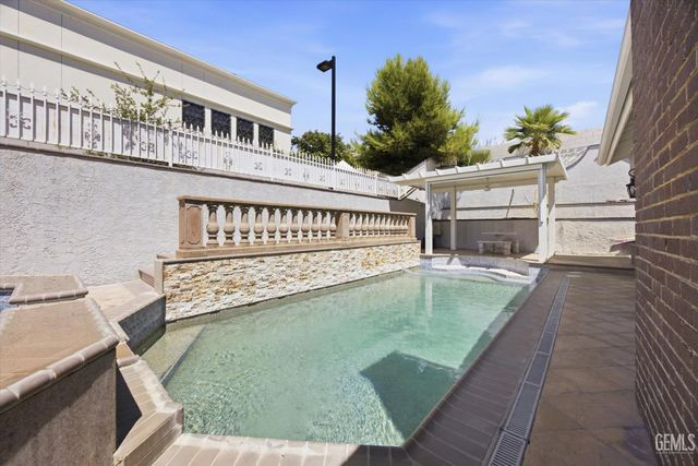3625 Bernard Street 19, Bakersfield, CA 93306