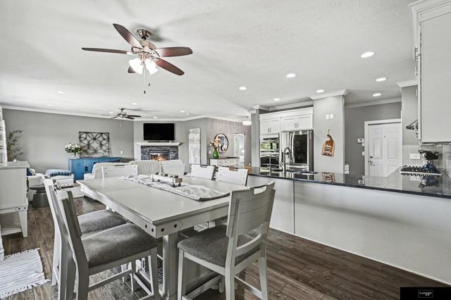 320 Riverside Drive, Waterloo, NE 68069