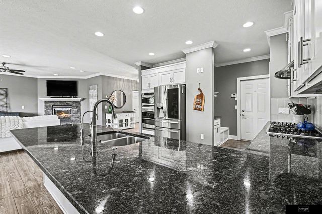 320 Riverside Drive, Waterloo, NE 68069