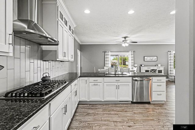 320 Riverside Drive, Waterloo, NE 68069