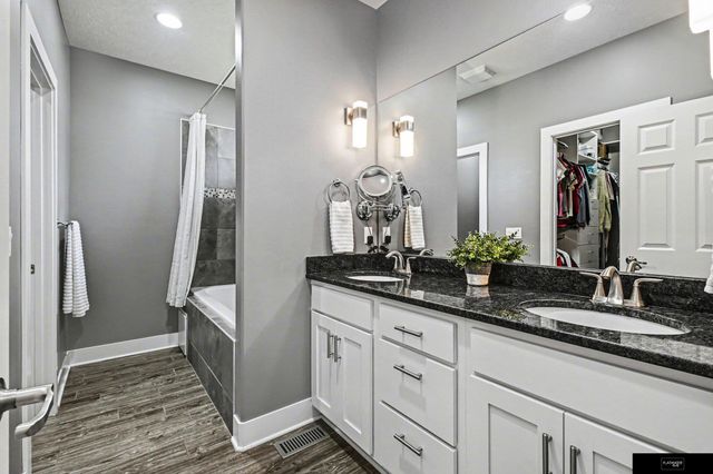 320 Riverside Drive, Waterloo, NE 68069