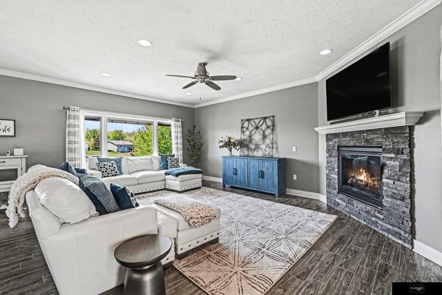 320 Riverside Drive, Waterloo, NE 68069