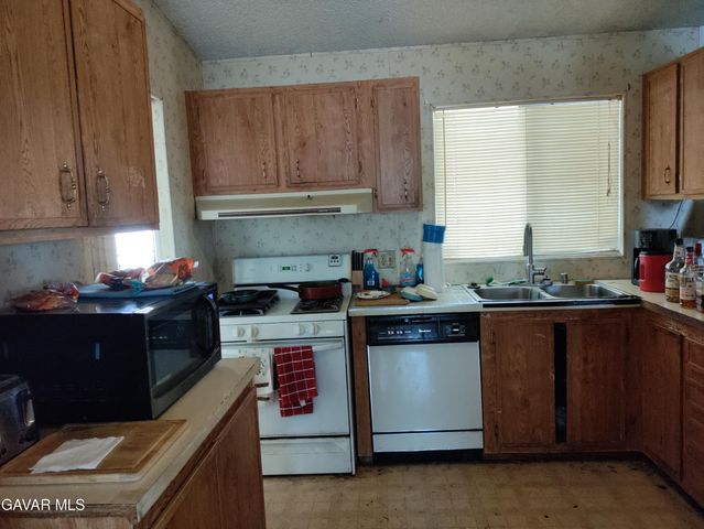 3303 Sierra Highway Spc 46, Rosamond, CA 93560