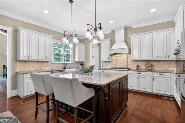 5365 Lake Redwine Cove, Acworth, GA 30101