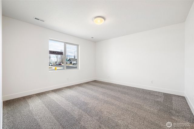 206 N Lessor Loop, Moses Lake, WA 98837