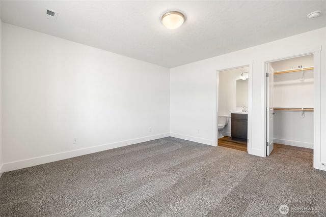 206 N Lessor Loop, Moses Lake, WA 98837