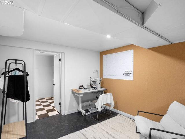 2802 Se MORELAND Ln, Portland, OR 97202