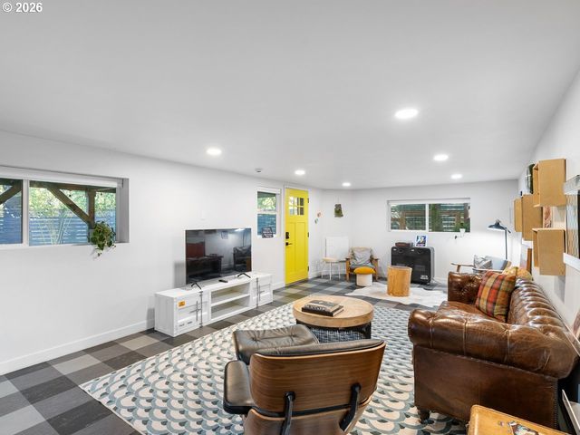 2802 Se MORELAND Ln, Portland, OR 97202