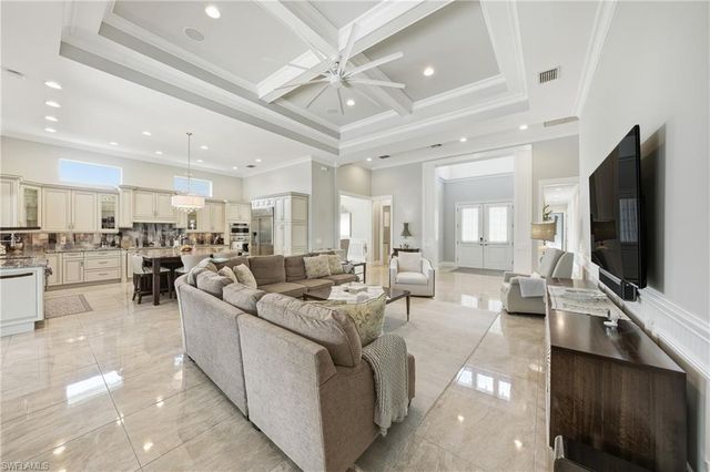 6312 Lyford Isle DR, Naples, FL 34113