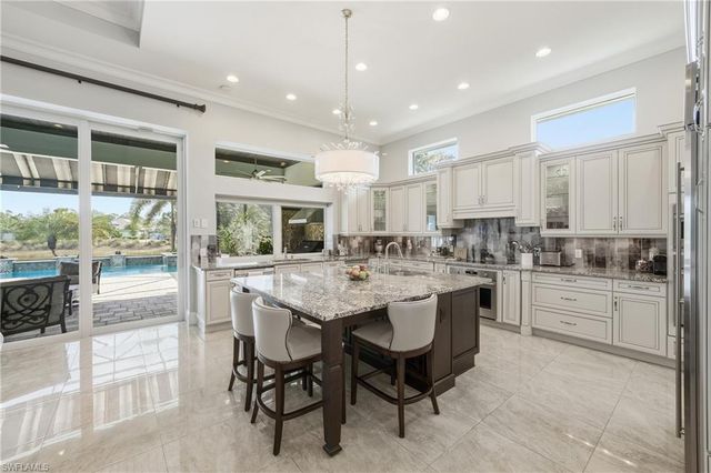 6312 Lyford Isle DR, Naples, FL 34113