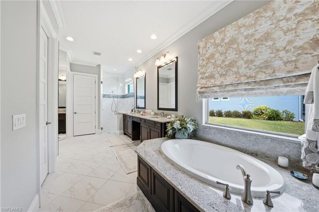 6312 Lyford Isle DR, Naples, FL 34113