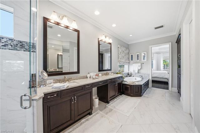 6312 Lyford Isle DR, Naples, FL 34113