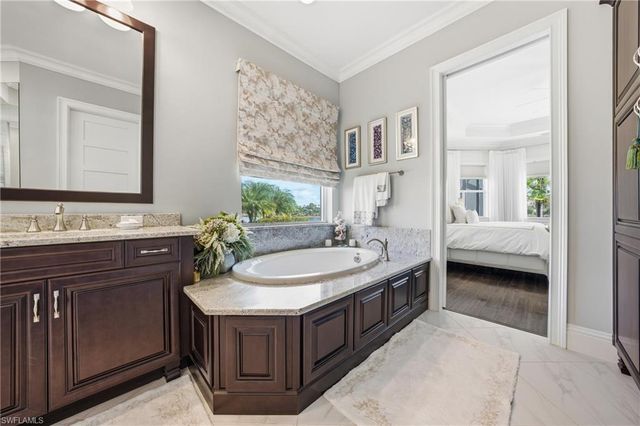 6312 Lyford Isle DR, Naples, FL 34113