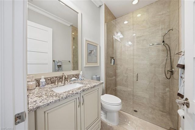 6312 Lyford Isle DR, Naples, FL 34113