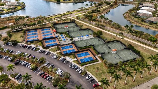 6312 Lyford Isle DR, Naples, FL 34113