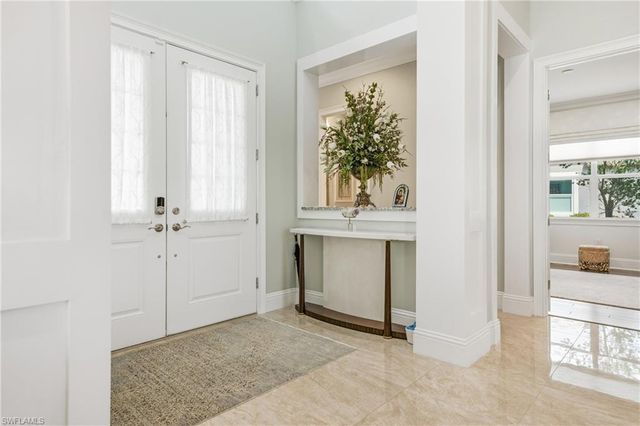 6312 Lyford Isle DR, Naples, FL 34113