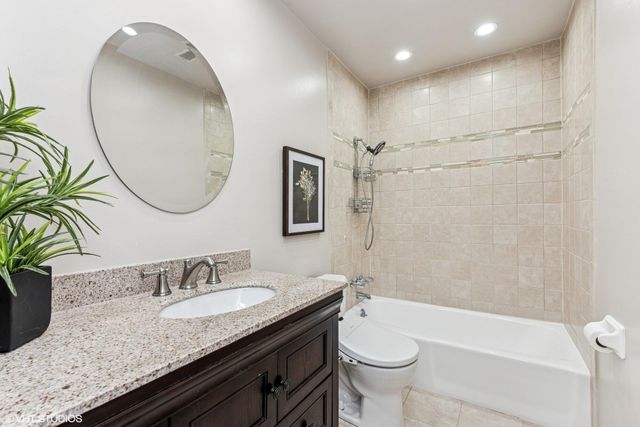152 Guilford Road, Valparaiso, IN 46385