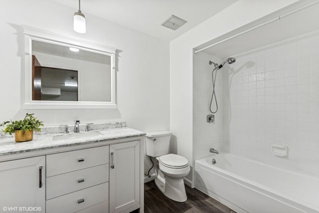 152 Guilford Road, Valparaiso, IN 46385