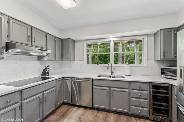 152 Guilford Road, Valparaiso, IN 46385