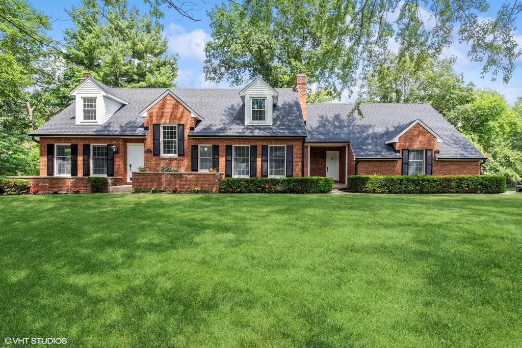 152 Guilford Road, Valparaiso, IN 46385