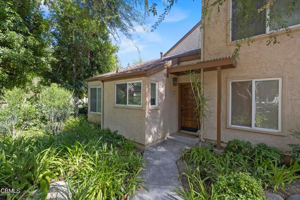 22330 Victory Boulevard 604, Los Angeles, CA 91367 — exterior