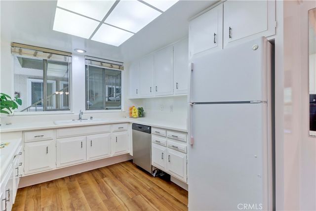 8 Via Castilla H, Laguna Woods, CA 92637