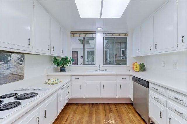 8 Via Castilla H, Laguna Woods, CA 92637