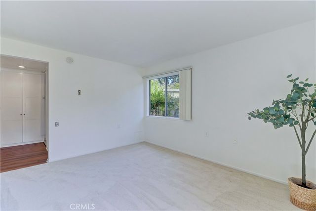 8 Via Castilla H, Laguna Woods, CA 92637