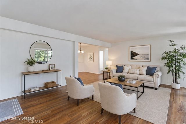 8 Via Castilla H, Laguna Woods, CA 92637
