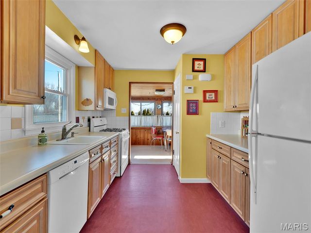 6931 Greenholly Drive, Affton, MO 63123