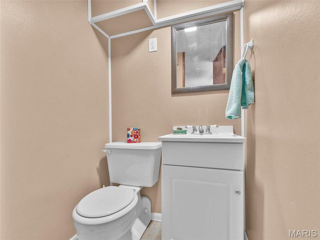 6931 Greenholly Drive, Affton, MO 63123