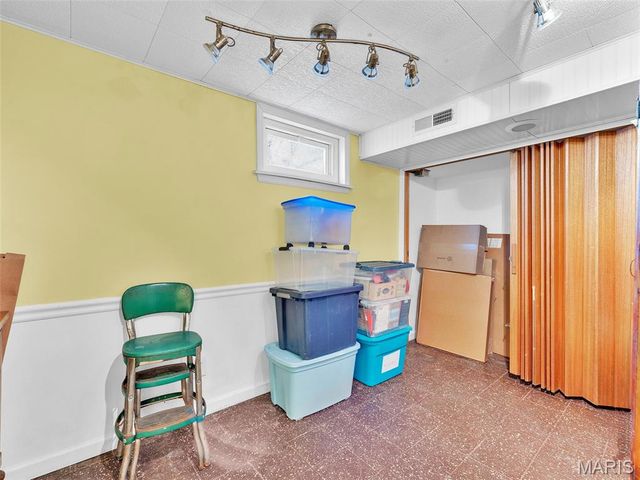 6931 Greenholly Drive, Affton, MO 63123