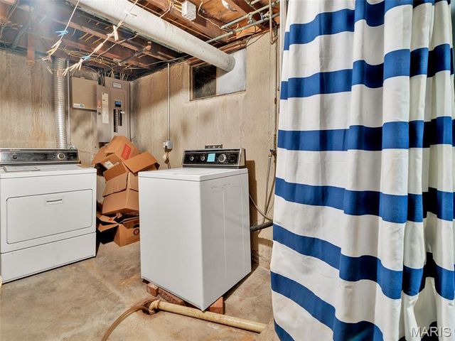 6931 Greenholly Drive, Affton, MO 63123