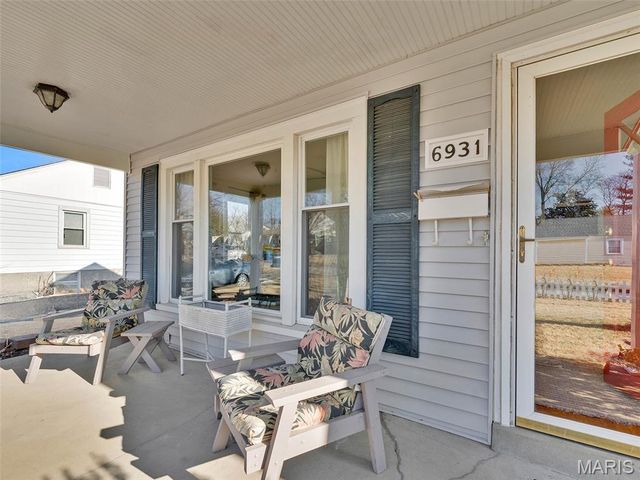 6931 Greenholly Drive, Affton, MO 63123