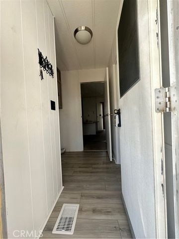 881 N Lake 301, Hemet, CA 92544