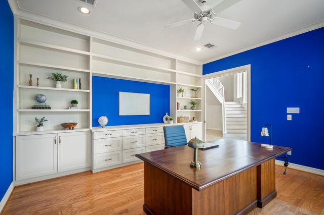 863 Plainwood Drive, Houston, TX 77079