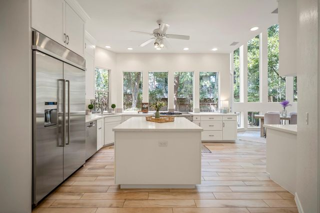 863 Plainwood Drive, Houston, TX 77079