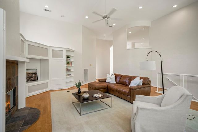 863 Plainwood Drive, Houston, TX 77079