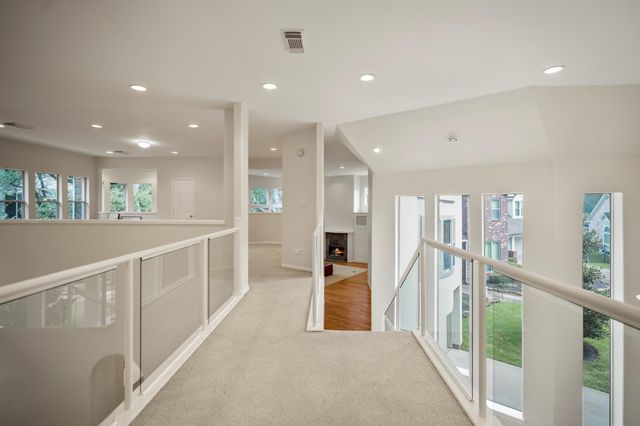 863 Plainwood Drive, Houston, TX 77079