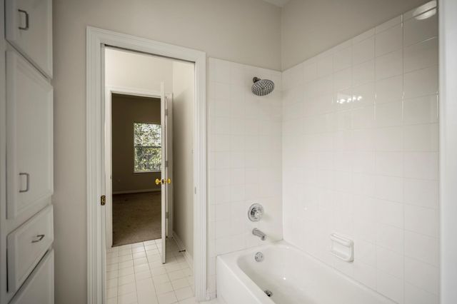 863 Plainwood Drive, Houston, TX 77079