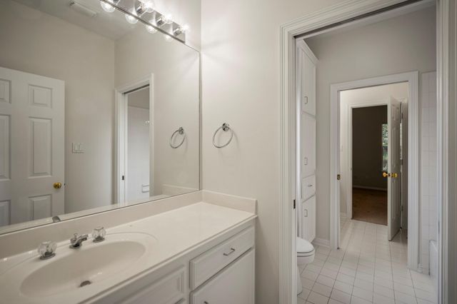 863 Plainwood Drive, Houston, TX 77079
