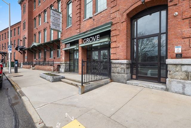 100 Grove St 320, Worcester, MA 01605