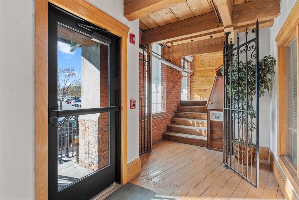 100 Grove St 320, Worcester, MA 01605