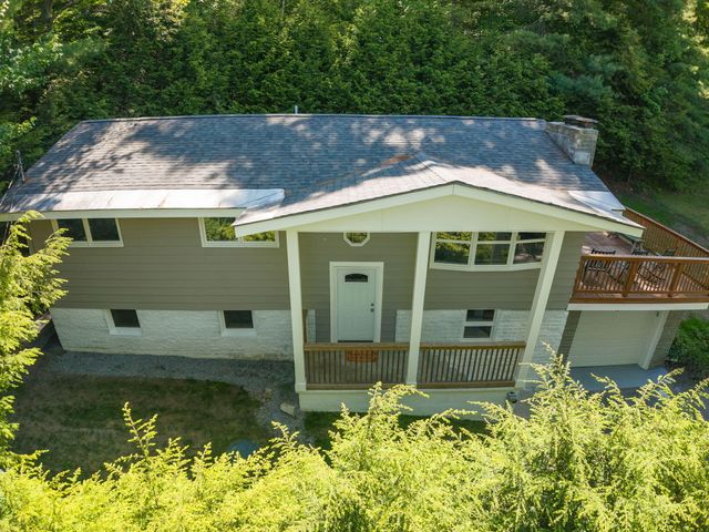 424 Lake Avenue, Lake Luzerne, NY 12846