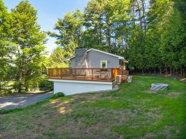 424 Lake Avenue, Lake Luzerne, NY 12846