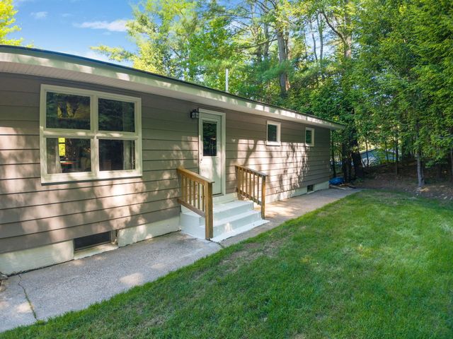 424 Lake Avenue, Lake Luzerne, NY 12846