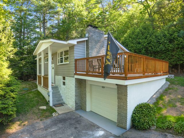 424 Lake Avenue, Lake Luzerne, NY 12846