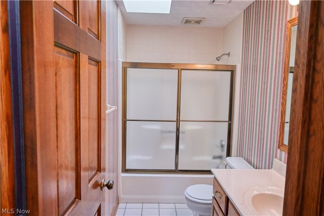 235 Bridgewater Circle, Hudson, OH 44236