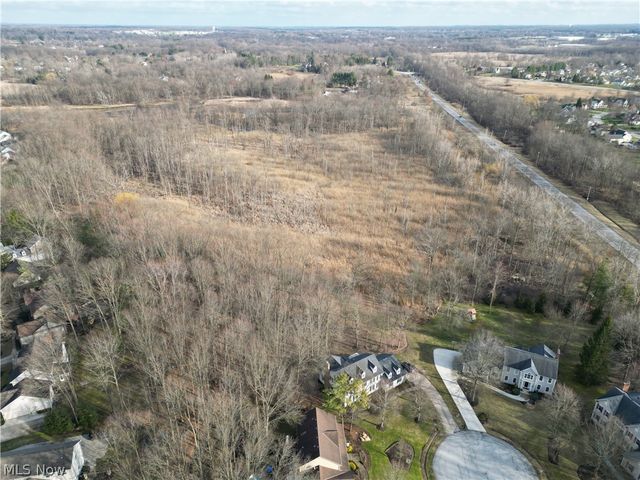 235 Bridgewater Circle, Hudson, OH 44236